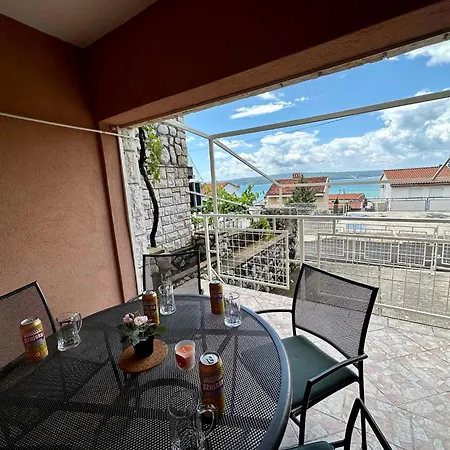 In 50808 Apartment Dramalj