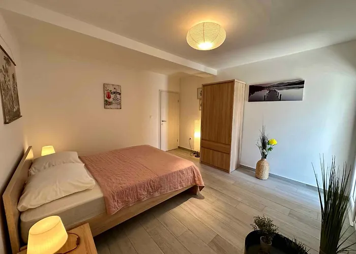 Apartment In 50808